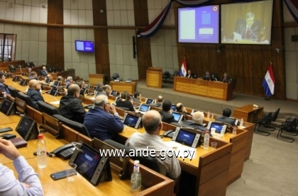 Foto Archivo: Ing. Pedro Ferreira, en reunión conjunta de las Comisiones Asesoras de la Cámara de Diputados, a los efectos de explicar detalles y alcance del proyecto aprobado en la fecha.